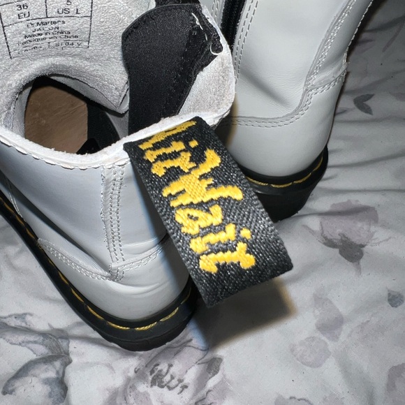 DR. MARTENS - US S5 JADON BOOT SMOOTH LEATHER PLATFORMS - Picture 8 of 9